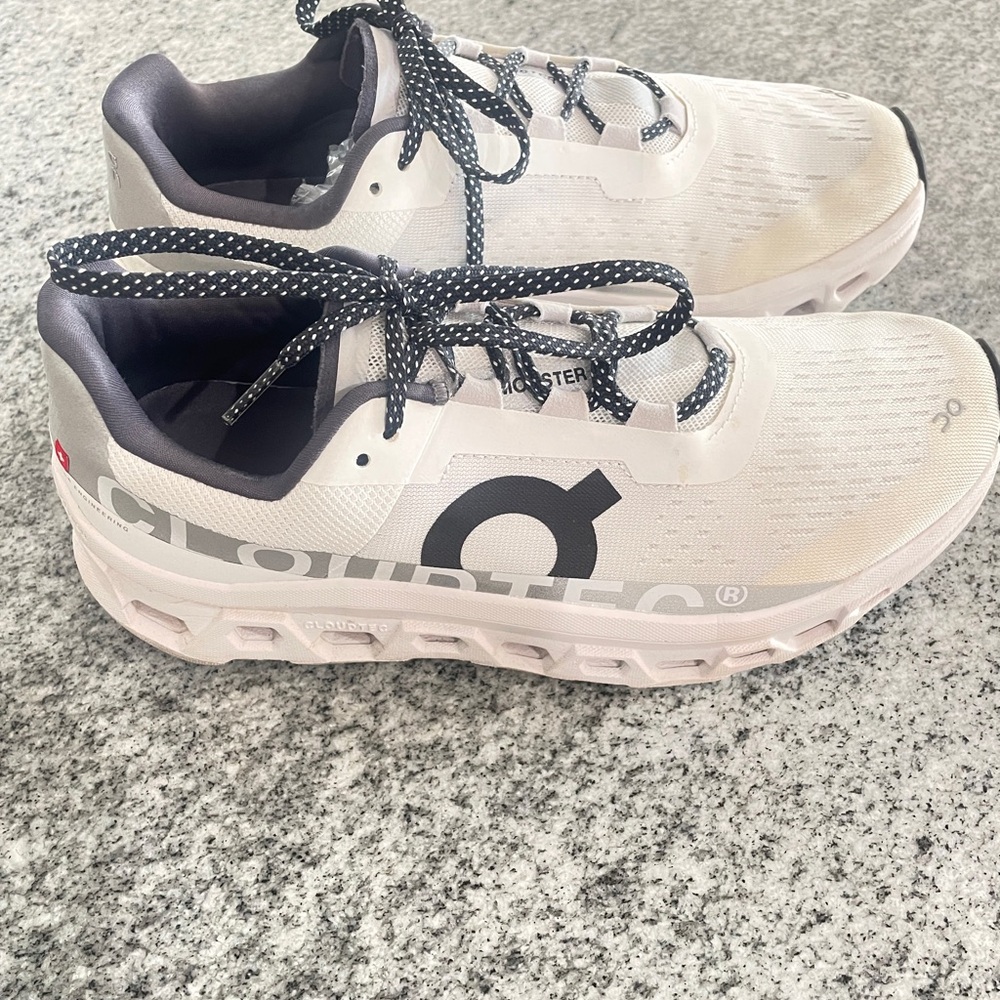 On Running Cloudtec White and Black Shoes